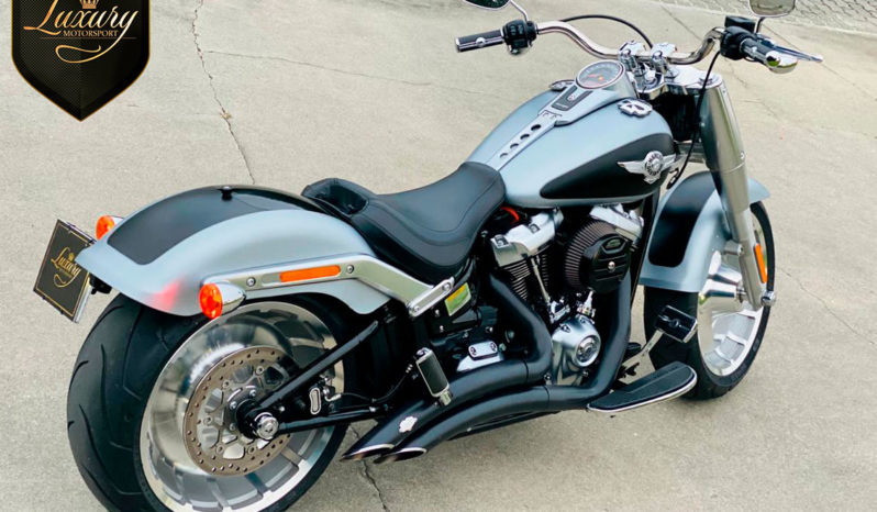 Harley-Davidson FatBoy 2020 completo