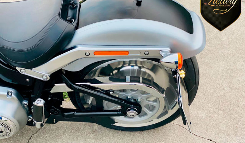 Harley-Davidson FatBoy 2020 completo