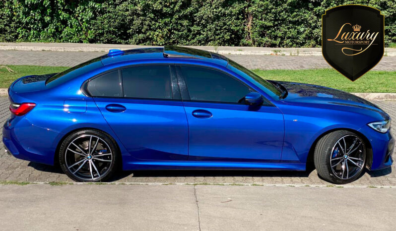 BMW 330i 2020 Azul M-Sport completo