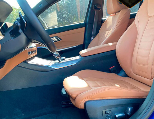 BMW 330i 2020 Azul M-Sport completo