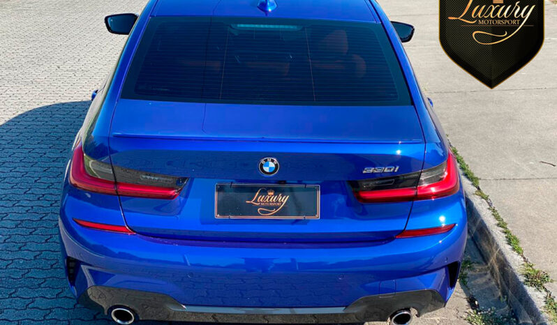 BMW 330i 2020 Azul M-Sport completo