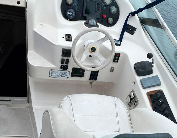 Lancha Runner 330 2001 Penta KAD44 completo