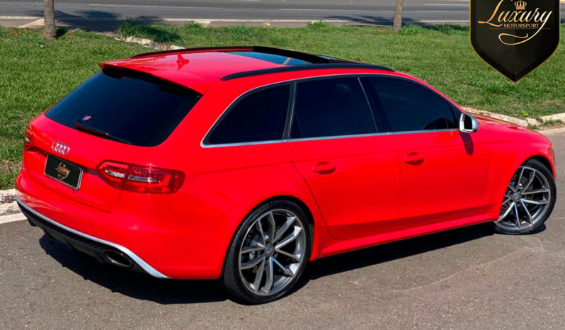 Audi RS4 Avant 2015 V8 Vermelha completo