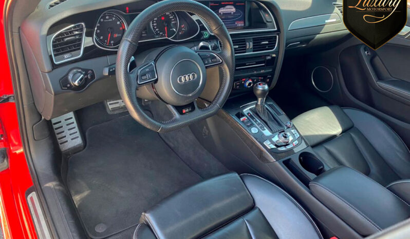 Audi RS4 Avant 2015 V8 Vermelha completo