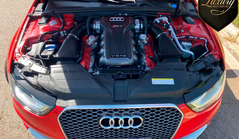 Audi RS4 Avant 2015 V8 Vermelha completo