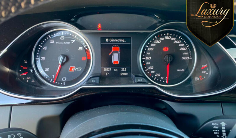 Audi RS4 Avant 2015 V8 Vermelha completo