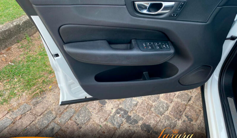 Volvo XC60 Momemtun 2019 Blindada completo