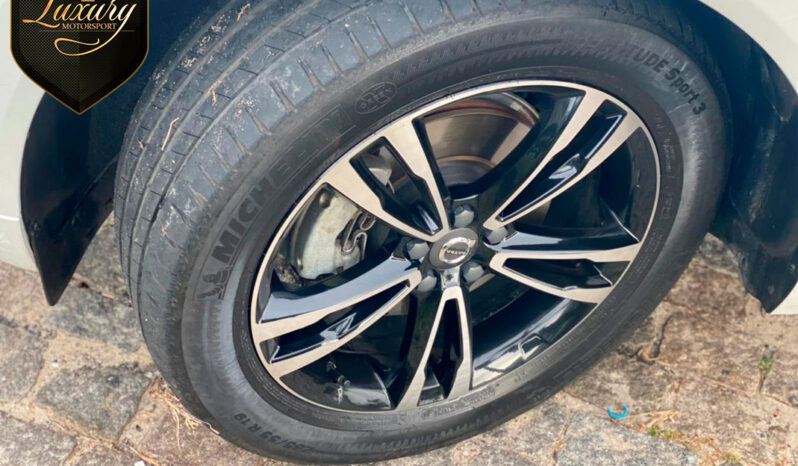 Volvo XC60 Momemtun 2019 Blindada completo