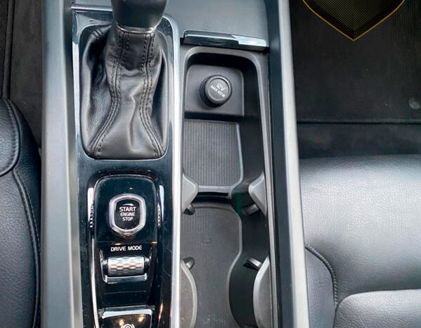 Volvo XC60 Momemtun 2019 Blindada completo
