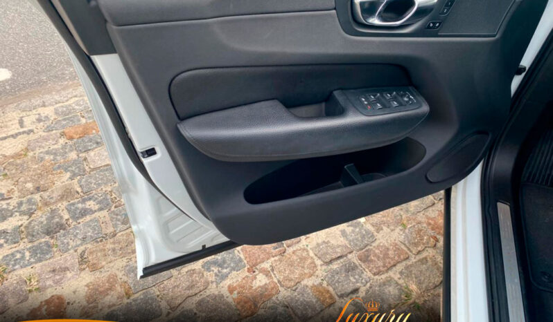 Volvo XC60 Momemtun 2019 Blindada completo