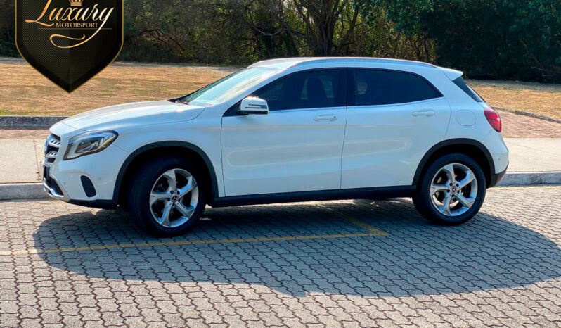 GLA 200 2019 Advance  Branca completo