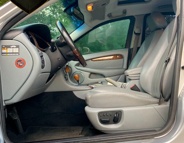 Jaguar X Type SE 3.0 2005 BLINDADO completo