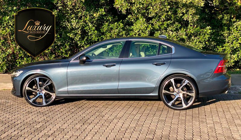 VOLVO S60 2020 T4 MOMENTUM AZUL completo