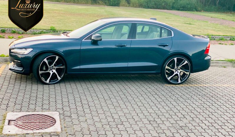 VOLVO S60 2020 T4 MOMENTUM AZUL completo