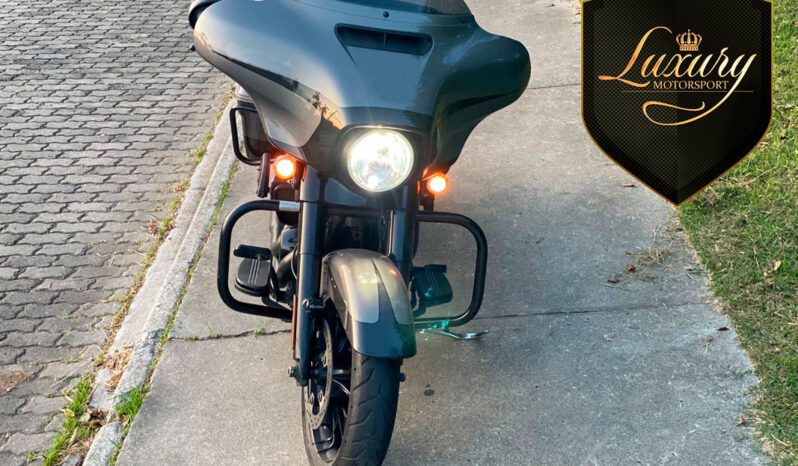 STREET GLIDE SPECIAL 2020 CINZA completo