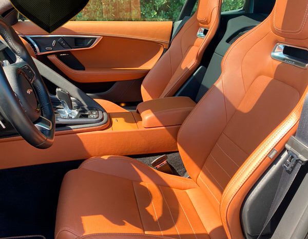 JAGUAR F-TYPE  P300 R-DYNAMIC 2019 completo