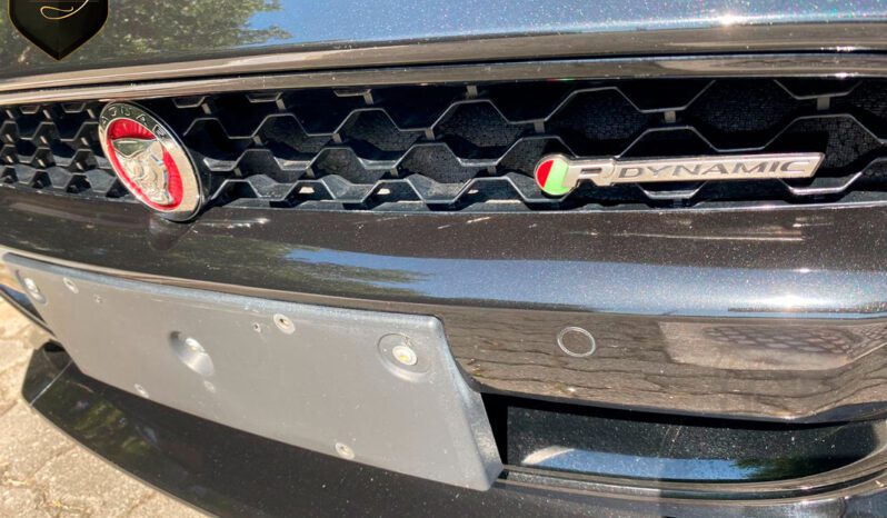 JAGUAR F-TYPE  P300 R-DYNAMIC 2019 completo