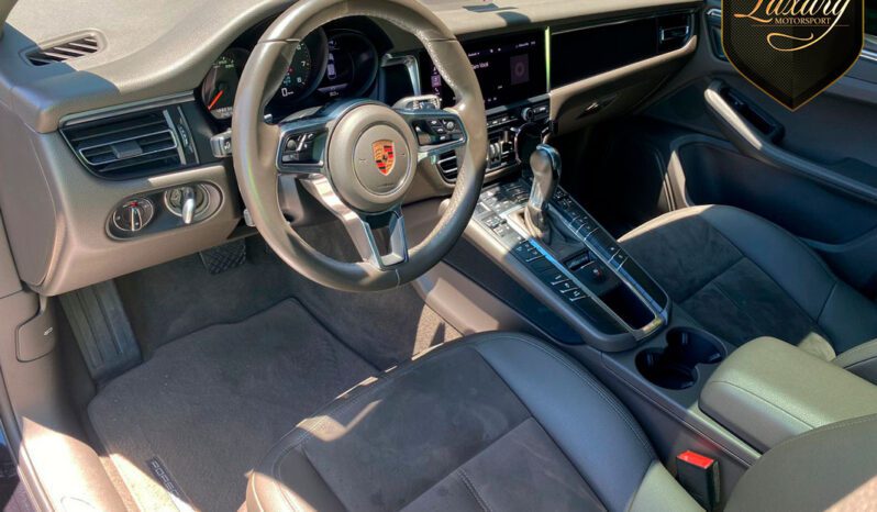 PORSCHE MACAN 2020 PRETA completo