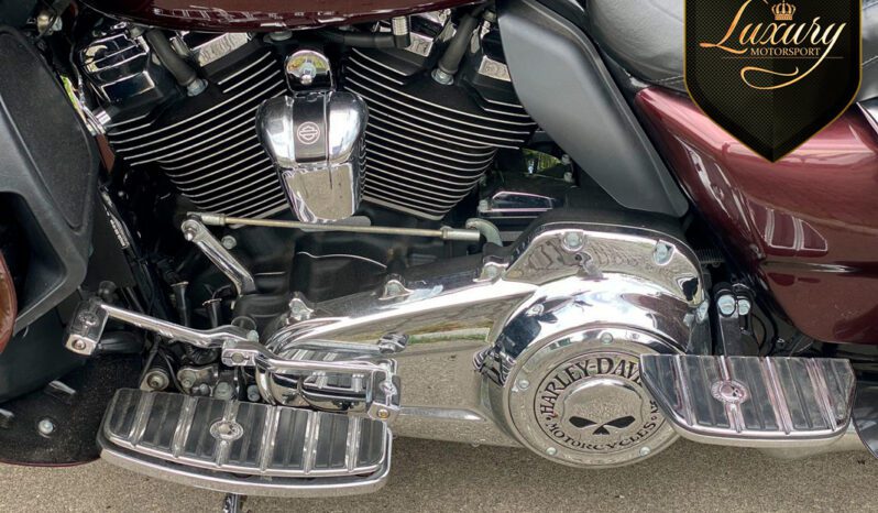 ROAD GLIDE ULTRA 2018 TOURING completo