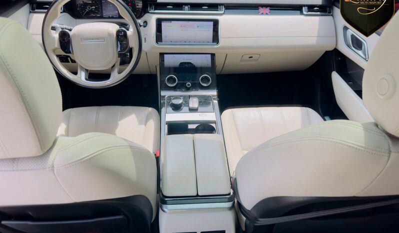 VELAR 2018 P250  R-DYNAMIC S completo
