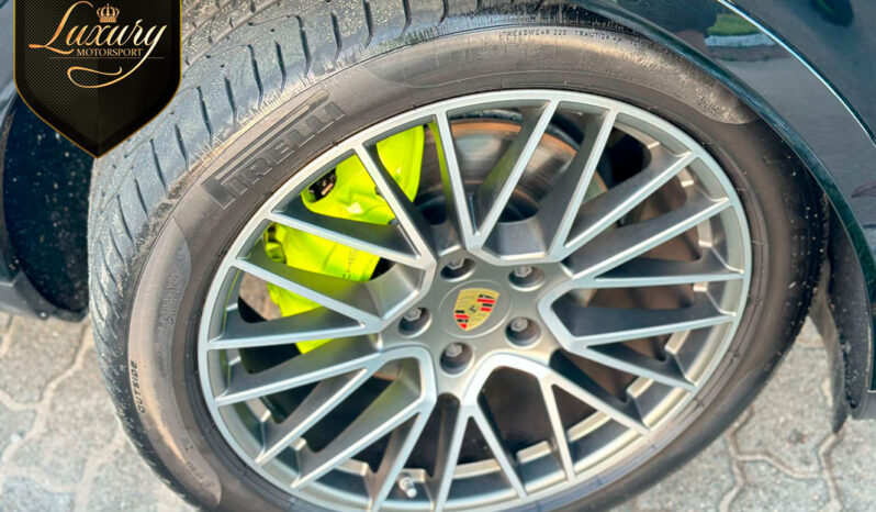 CAYENNE E-HYBRID CP PLATINUM S completo
