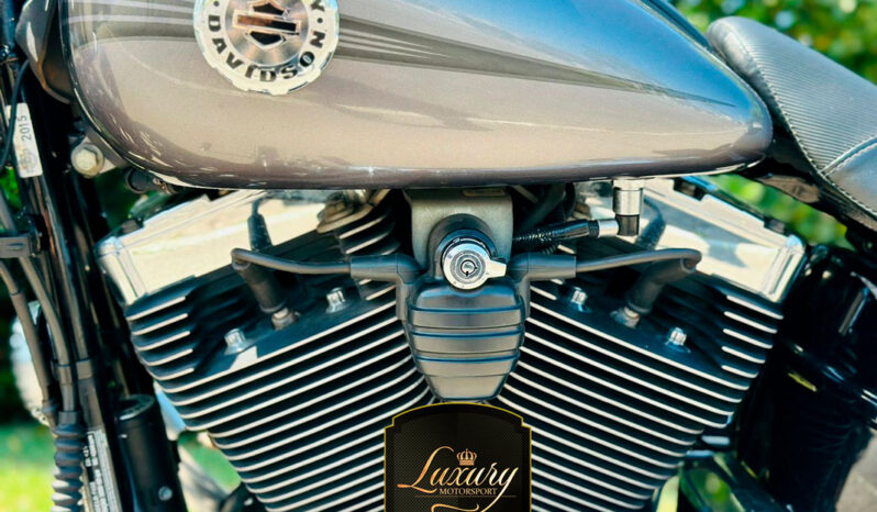 SOFTAIL BREAKOUT 2015 CINZA completo