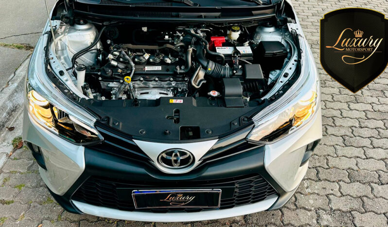 YARIS SEDAN 2024 XS PRATA completo