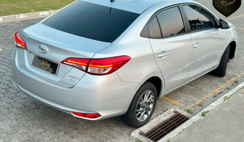 YARIS SEDAN 2024 XS PRATA completo