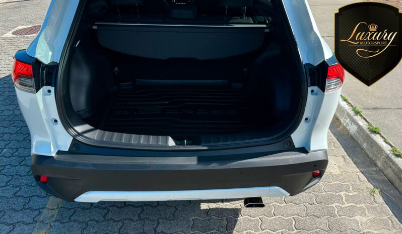 COROLLA CROSS 2023 XRE PEROLA completo