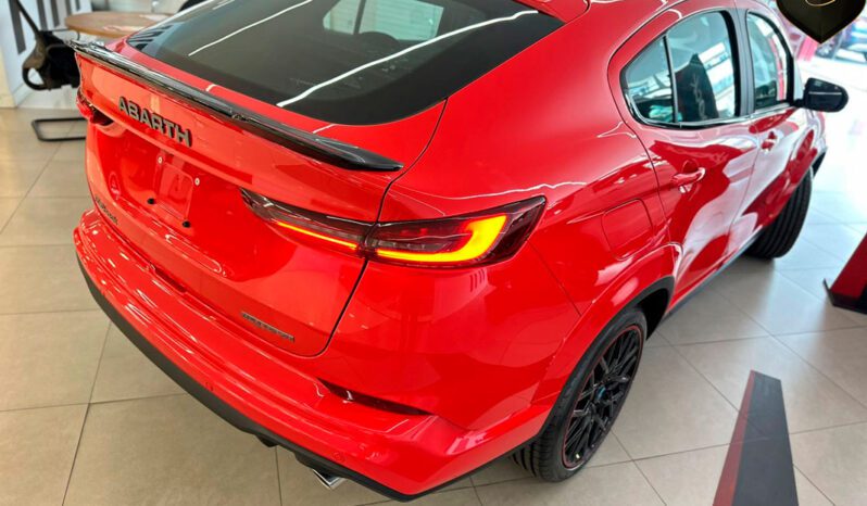 FASTBACK ABARTH 2025 VERMELHO completo