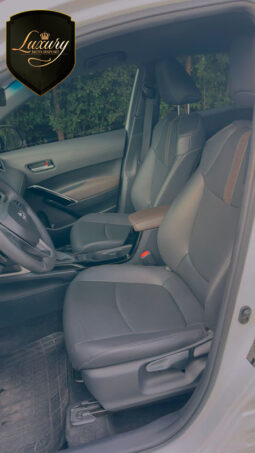 COROLLA CROSS XRE 2025 completo