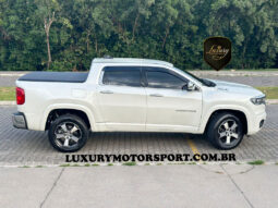 RAMPAGE 2025 LARAMIE 4X4 DIESEL completo