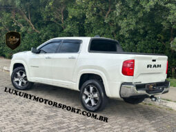 RAMPAGE 2025 LARAMIE 4X4 DIESEL completo