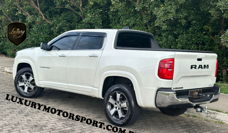 RAMPAGE 2025 LARAMIE 4X4 DIESEL completo