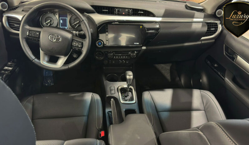 HILUX 2026 SRX PLUS 4X4 DIESEL completo