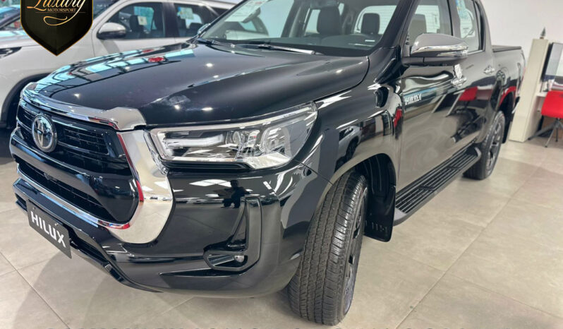 HILUX 2026 SRX PLUS 4X4 DIESEL completo