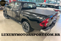 HILUX 2026 SRX PLUS 4X4 DIESEL completo
