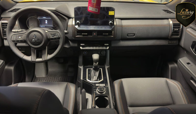 TRITON SAVANA AMARELA completo