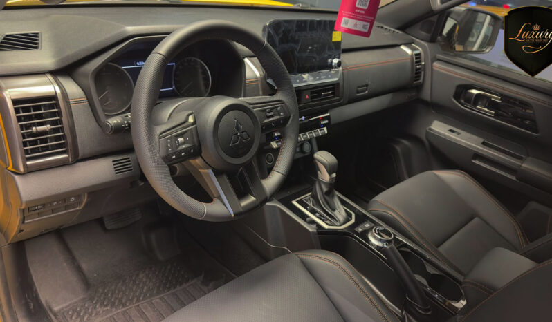 TRITON SAVANA AMARELA completo