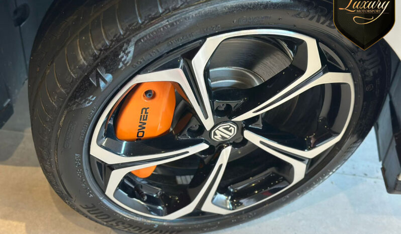 MG4 X-POWER AWD completo