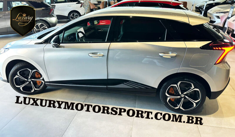 MG4 X-POWER AWD completo