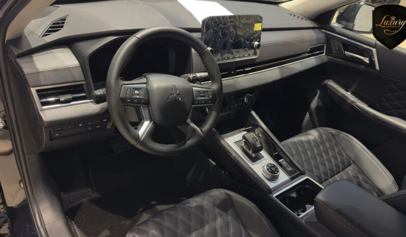 OUTLANDER 2026 PHEV SIGNATURE PLUGIN completo