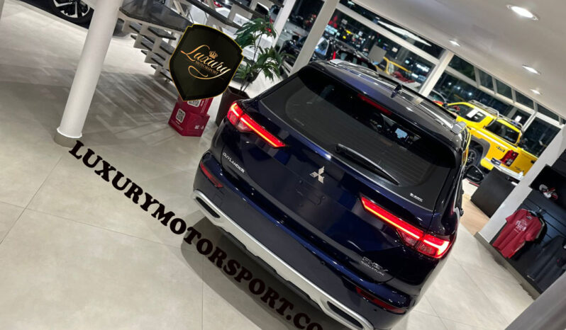 OUTLANDER 2026 PHEV SIGNATURE PLUGIN completo