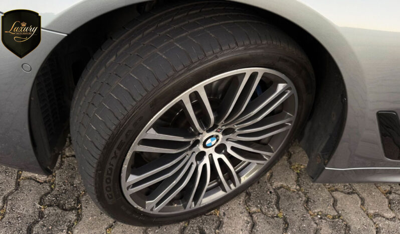 BMW 540i M SPORT 2018 completo