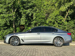 BMW 540i M SPORT 2018 completo