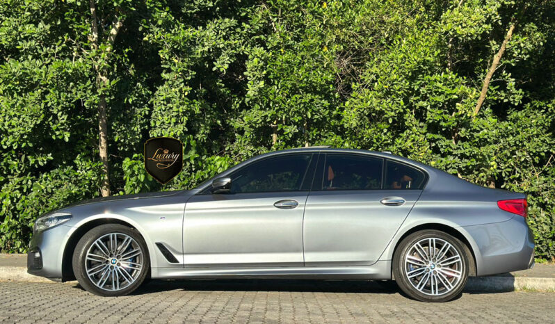 BMW 540i M SPORT 2018 completo