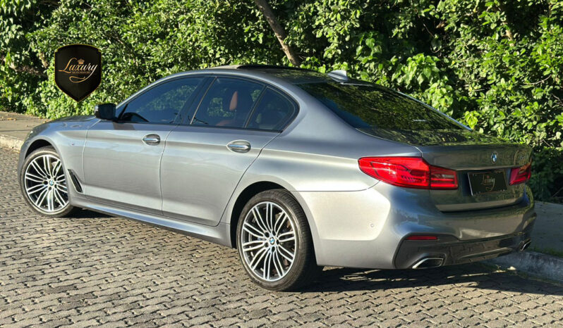 BMW 540i M SPORT 2018 completo