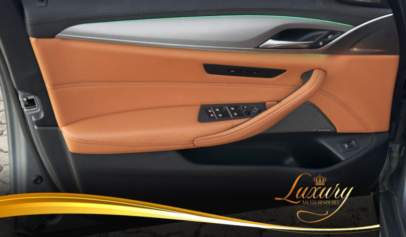 BMW 540i M SPORT 2018 completo