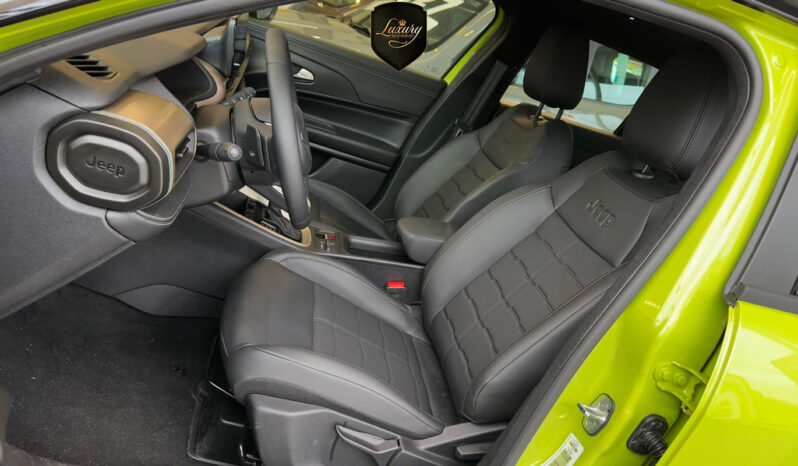JEEP AVENGER 2027 MHEV LIMITED completo